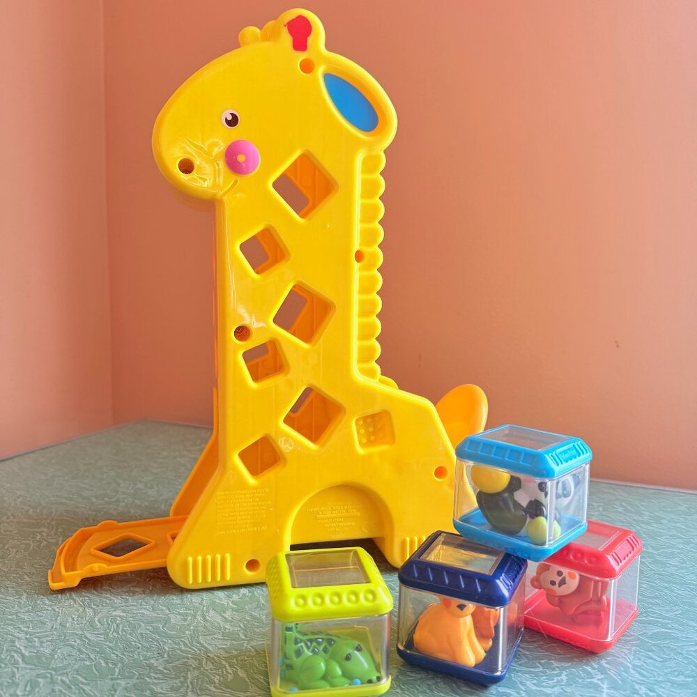 Fisher Price Peek-a-Blocks Tumblin' Sounds Giraffe